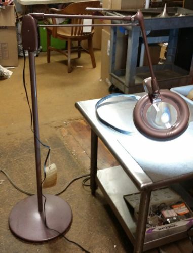 Vintage Mid-Century Industrial Dazor M-1410A Floating Arm Magnifier Floor Lamp