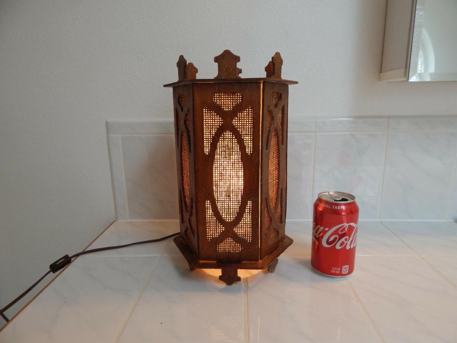 Vtg mid century  table lamp light wood scroll fiberglass??   13