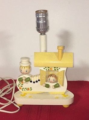 VINTAGE ARNI WOOD NURSERY SHOE SHAPED YELLOW CHILDS LAMP W' NIGHT LIGHT