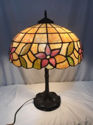 Antique Chicago Mosaic Leaded Glass Table Lamp Bronze/Brass Poinsettia Shade