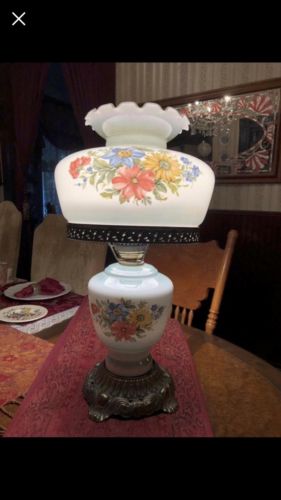 Vintage GWTW Gone with the wind hurricane Victorian Parlor Electric Table Lamp