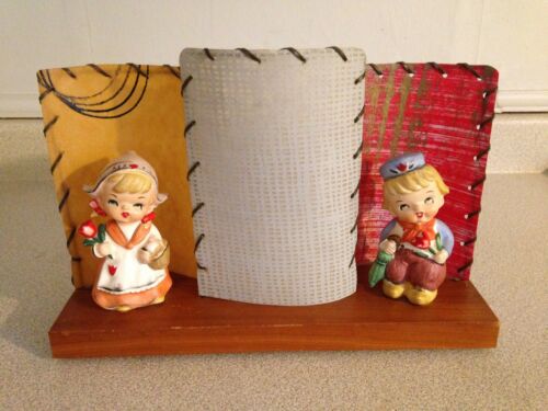 Vintage Mid Century Hensel And Gretel Lamp With Ceramic Figures & Atomic Shades
