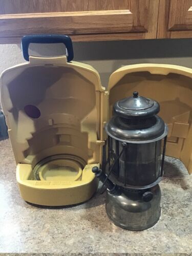 Vintage Coleman Quicklite With Mica Globe With Match Door And Clamshell Case