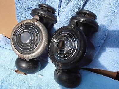 TWO (2) ANTIQUE AUTO CARRIAGE KEROSENE CLEAR GLASS LIGHTS