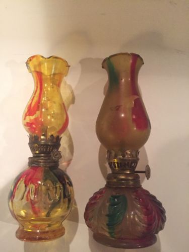 VINTAGE LOT OF 2 MINIATURE OIL LAMPS MADE IN HONG KONG AMBER RED