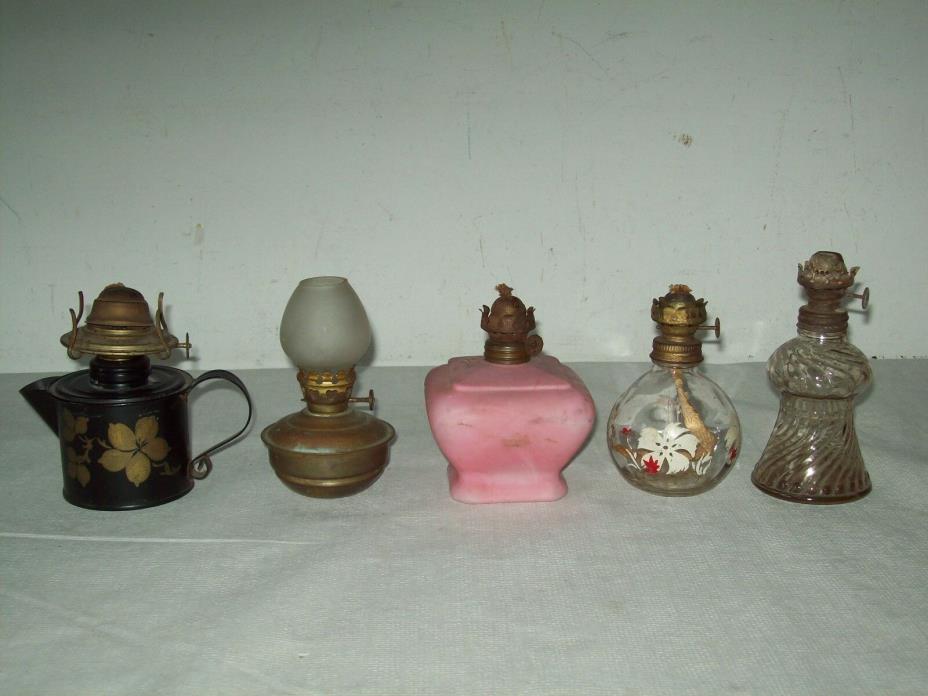 Lot of 5  vintage  small size miniature oil lamps