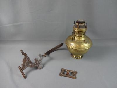 Antique Cast Iron Brass Oil Wall Bracket Kerosene Lamp Oil Light Parlor Library