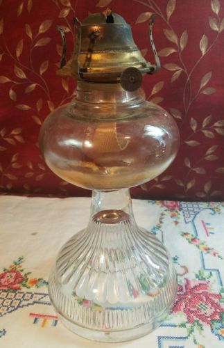 ANTIQUE KEROSENE GLASS HURRICANE LAMP P&A MFG. CO. BANNER  WATERBURY CONN.