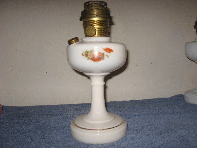 ALADDIN SIMPLICITY ALACITE DECALCOMANIA LAMP WITH BRASS B BURNER