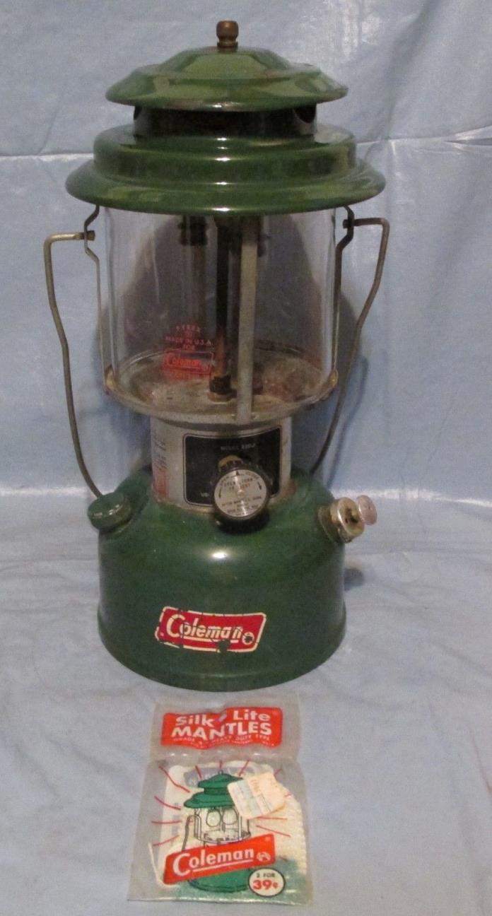 Vintage 1979 Green Coleman Double Mantle Lantern W- Glass Camping Fishing Sports