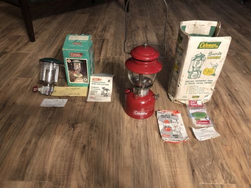 Vintage 1968 Coleman Lantern With Original Box And Accessories