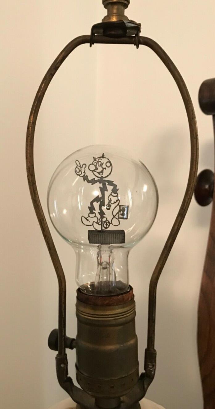 VINTAGE REDDY KILOWATT AEROLUX FIGURAL FILAMENT LIGHT BULB WORKS NICE OLD BULB