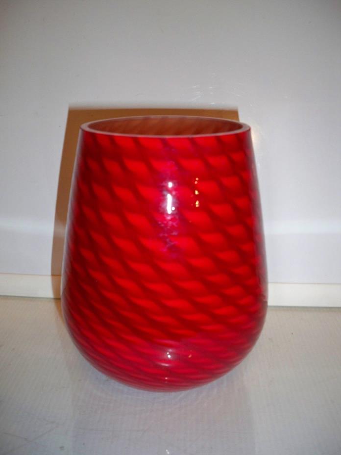 RED CASE GLASS LAMP GLOBE SHADE SWIRL PATTERN