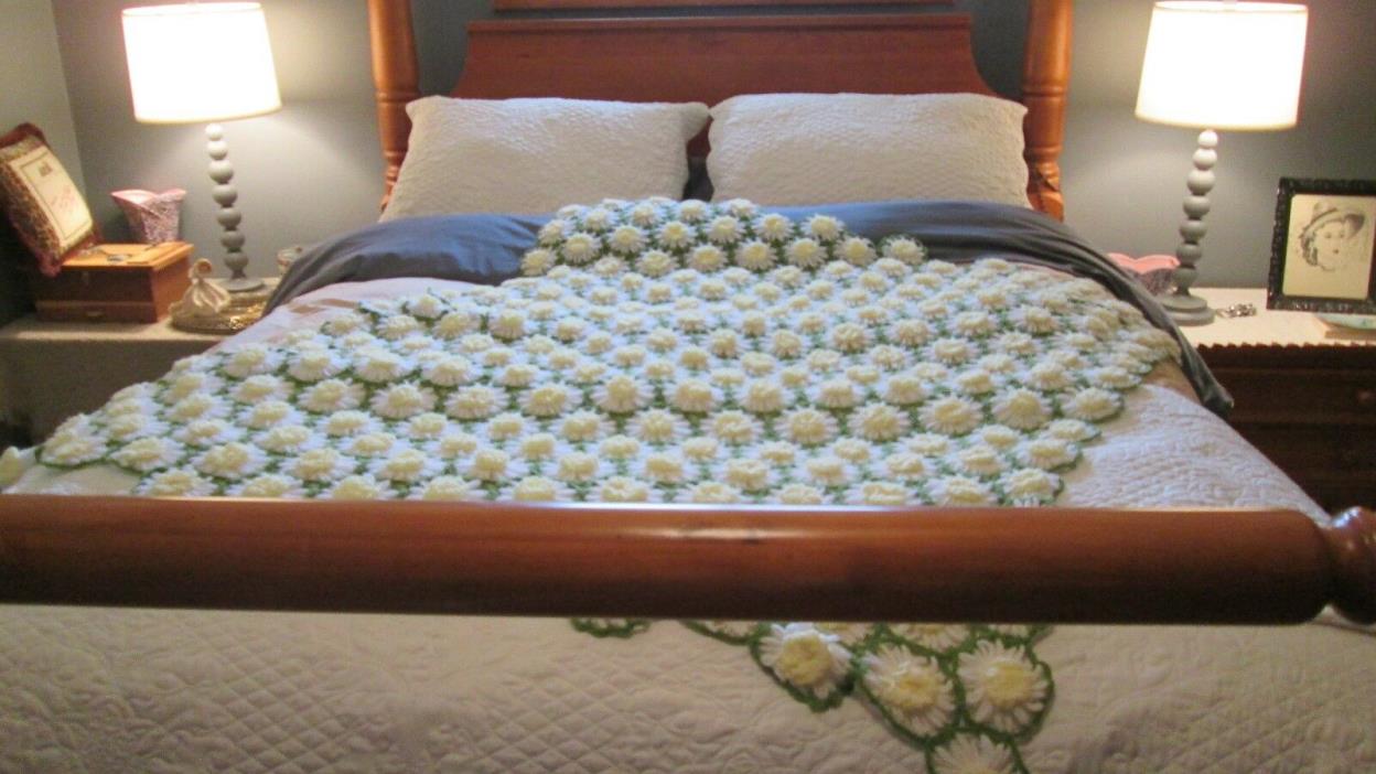Vintage Crotchet Bedspread Crib Lap Blanket 51