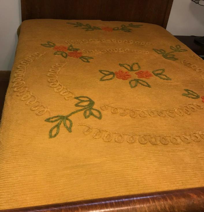 Vintage Chenille Bedspread with Flowers 100 X 90