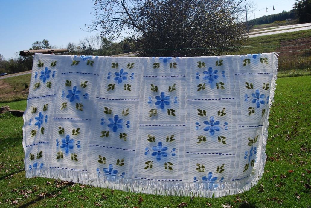 VTG coverlet,polyester cover.bedspread,fringe 96 x 96
