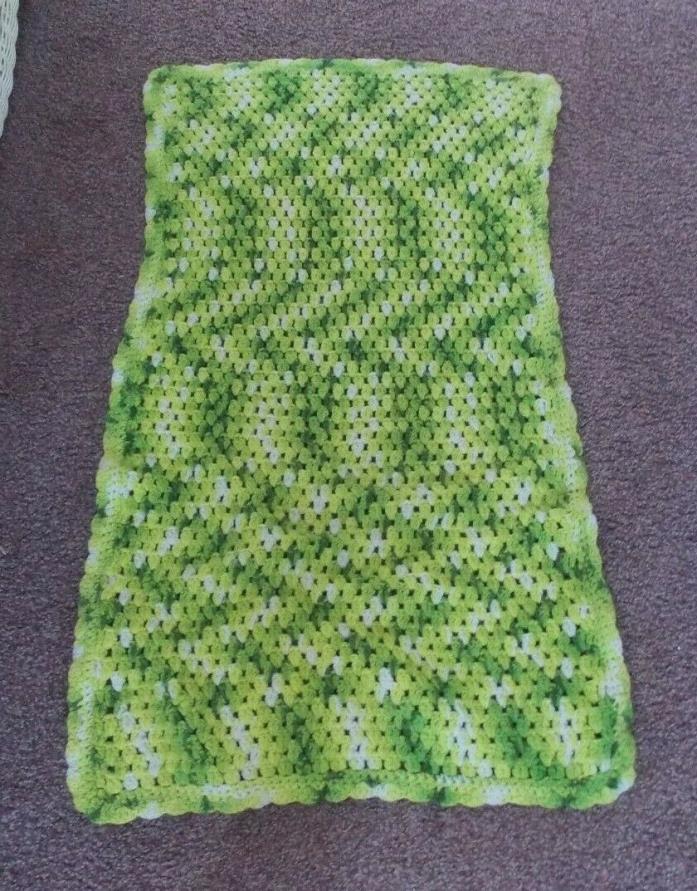 Vintage Hand Knitted AFGHAN/THROW BLANKET GREEN SIZE 38 X 21