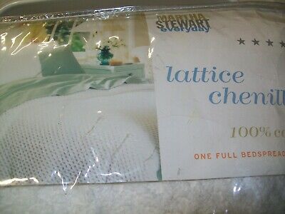 Martha Steward White Lattice Cotton Chenille Full Breadspread