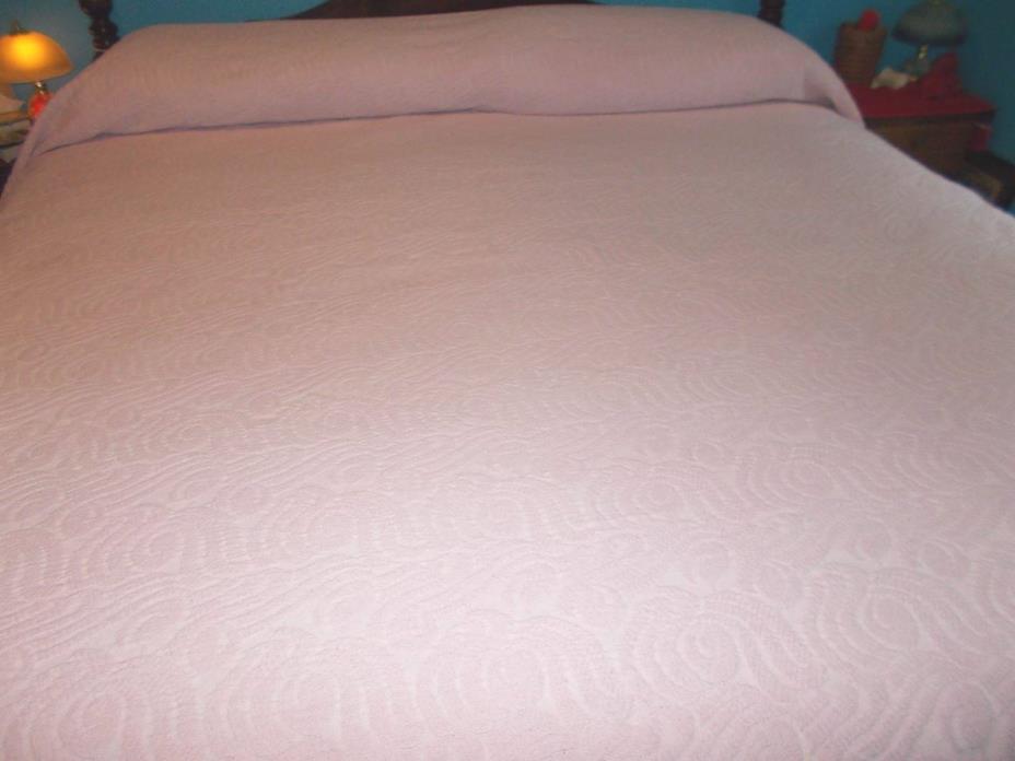 Vintage BATES Pink Sculpture Double Size Bedspread Coverlet 112