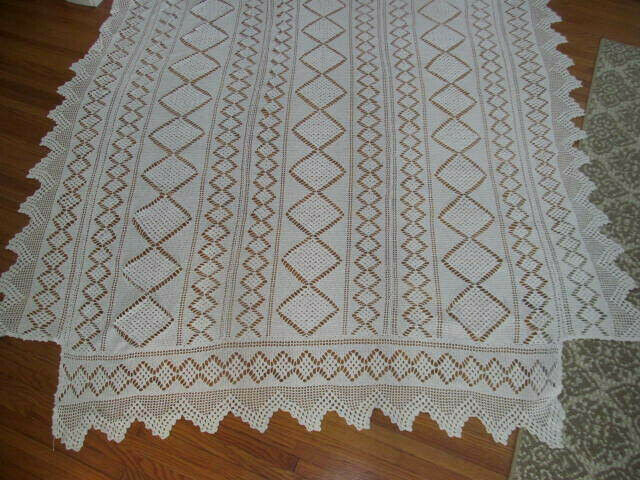 Soft White Vintage Hand Crocheted BedSpread~Cut Out Corners at Foot~Full Double