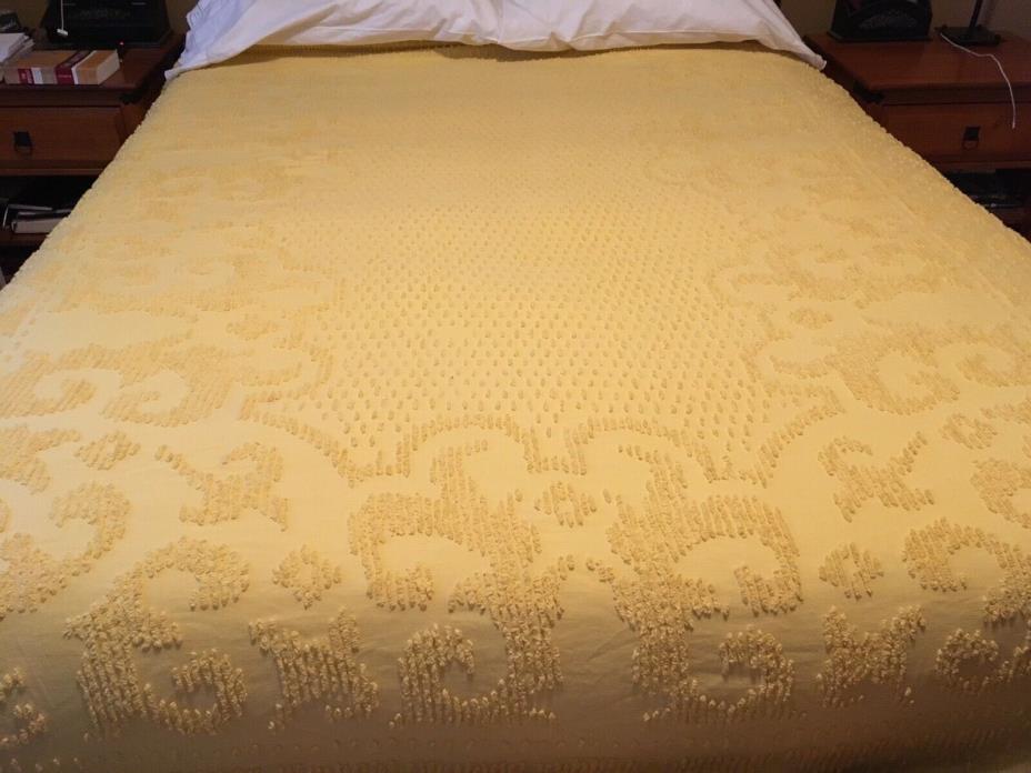 Vintage Style CHENILLE Bedspread Lemon Yellow Full/Queen 88 x 110 Lovely!