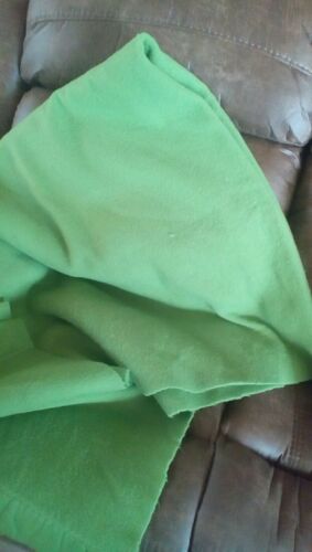 Vintage Apple green Fieldcrest Twin Size 100% Acrylic loomwoven blanket