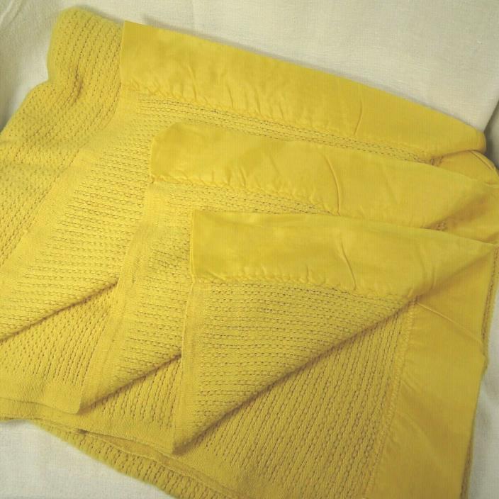 Vintage Thermal Waffle Weave Acrylic Blanket 1960s Gold 75