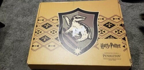 Pendleton Harry Potter HUFFLEPUFF Robe Blanket 64x72 Limited Edition Made in USA
