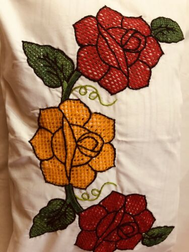 BEAUTIFUL DECORATIVE PILLOWCASES HAND-KNITTED