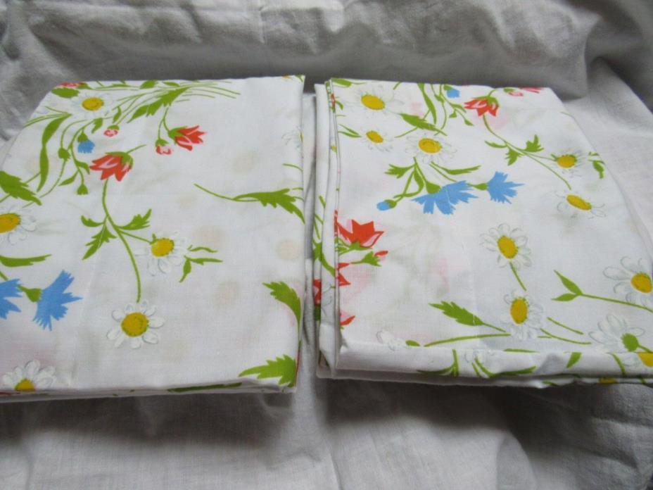 Vintage Pair Pillowcases Standard Sz. Multi color Florals Print Permanent Press