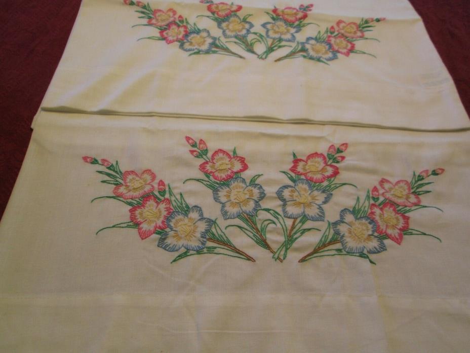 Pair White Pillowcases Embroidery Flowers Pink Blue Wrinkle Free Cotton Bland