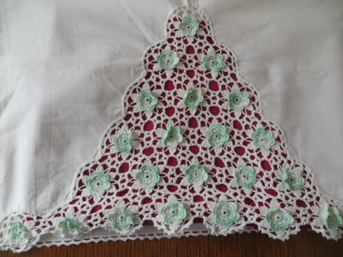 Lovely Vintage 100% White Cotton Pillowcase Pair Crochet Flower Inset Mint Green