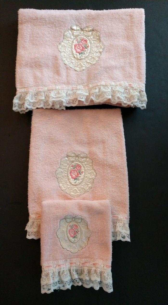 Vintage Peach Bathroom Bath & Hand Towel Set  & Washcloth With Beige Lace