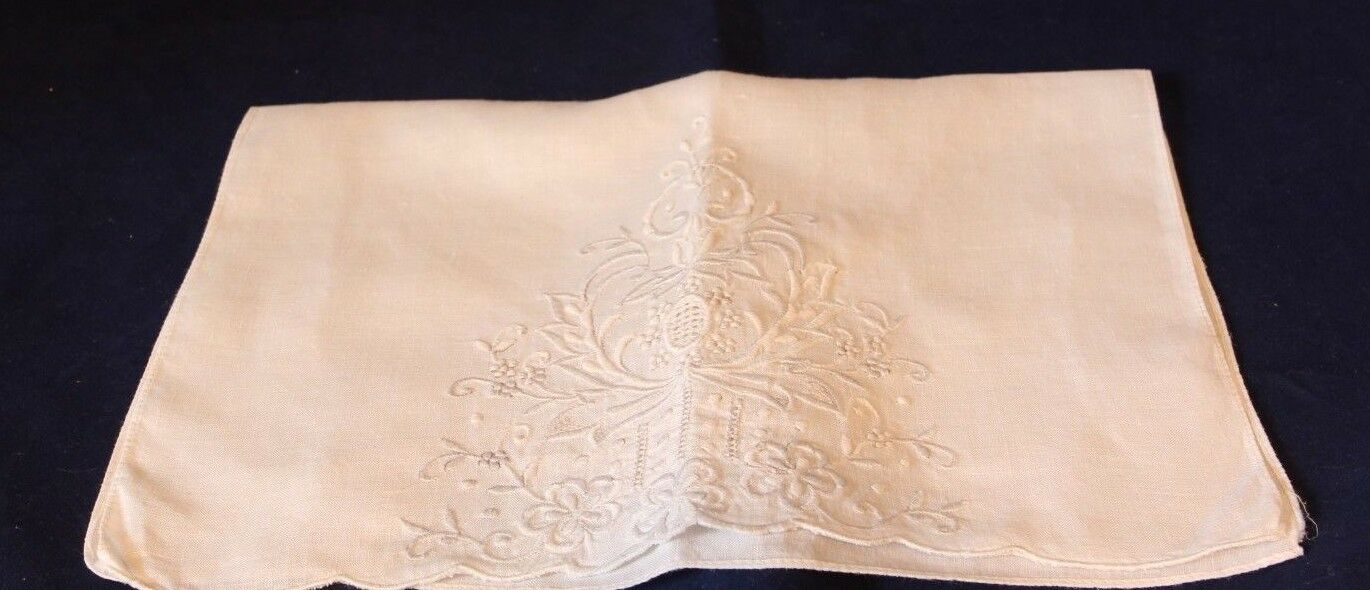 VTG Fingertip / Hand Towel / Tea Towel / Napkin White w/ White Floral Embroidery