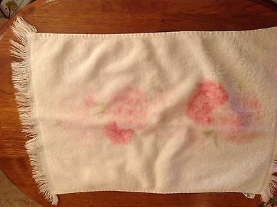 VINTAGE FIELDCREST BATH TERRY FINGERTIP TOWELS WHITE WITH PINK FLOWERS - 3