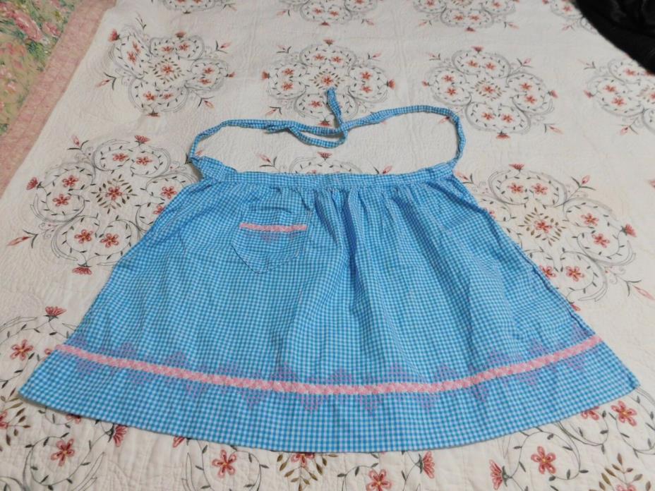 BEAUTIFUL VINTAGE APRON EMBROIDERED AND HAND SEWN GINGHAM BLUE