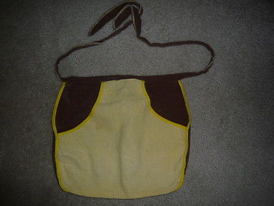 COLLECTABLE VINTAGE CHILDREN'S APRON YELLOW AND BROWN VERY CUTE!