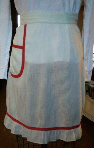 VINTAGE SUPER CUTE APRON LIGHT GREEN PINSTRIPE W RED PIPING EUC