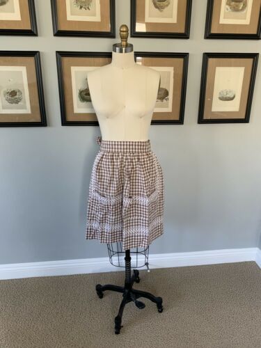 Vintage Apron Brown and White Gingham with RicRak Details and Pockets