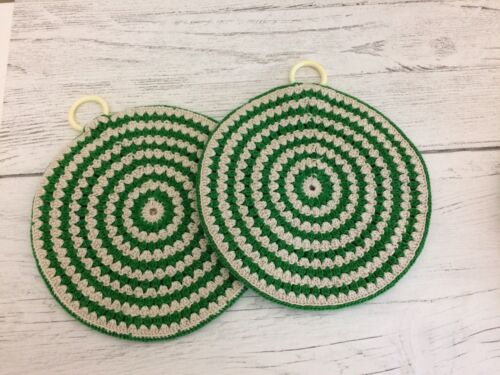 Vintage Green/Off White Round Crochet Potholder with Ring x2