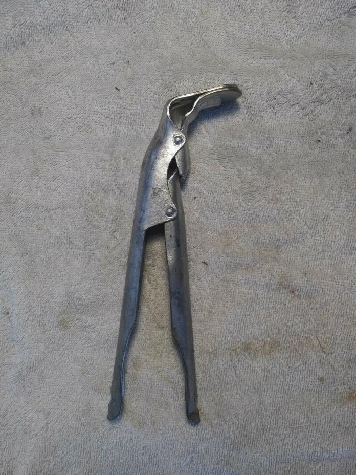 VTG STAINLESS NO 459 POT HOLDER GRABBER CAMPING HUNTING COOKING CLAMP TOOL USA