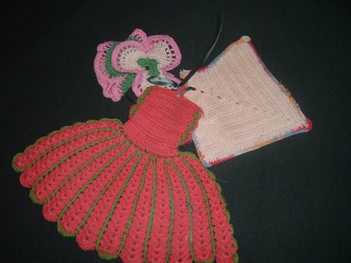 Lot 3 Vtg 50s Crochet Shabby Cottage Potholders Dress Pansy Geometric pb8