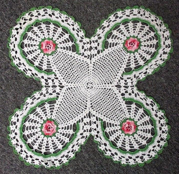 Crochet Doily Pink White Green with Roses 18