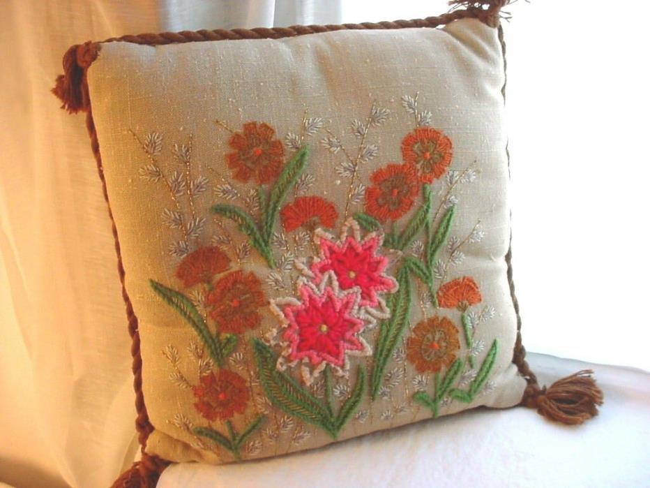 Vtg Linen Accent Pillow 13 inch with Crewel Embroidery and Metallic Gold Thread