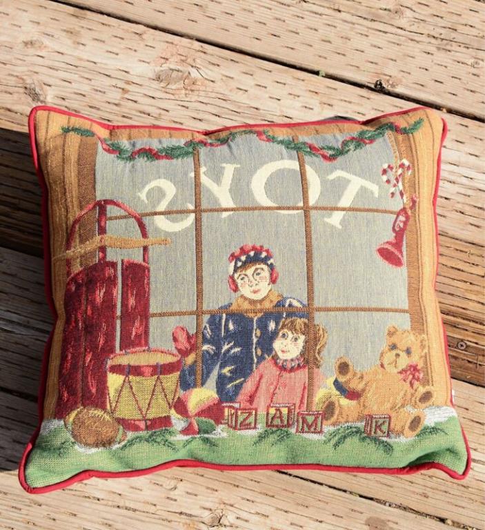 Christmas Holliday Throw Pillow Toys Store Children