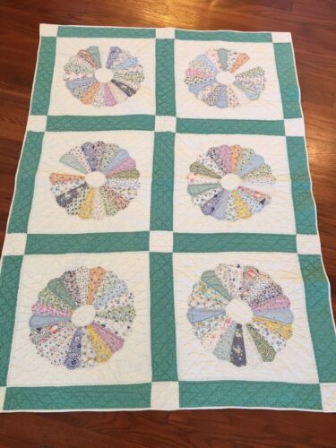 Vintage Small Baby Quilt, Dresden Plate