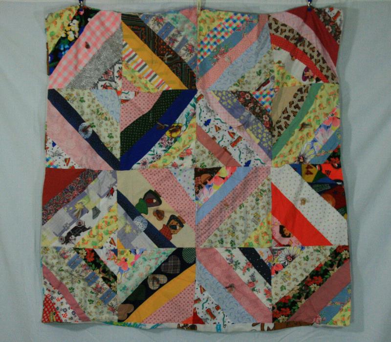 VINTAGE BROKEN DISH PATTERN CHILDS CRIB QUILT SCOOBY DOO FABRIC ON BACK W/POCKET