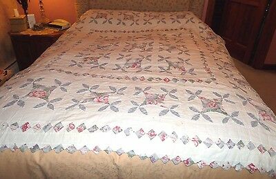 H-MADE 100% COTTON QUILT, INCURVED SQUARES W/FLOWER PETALS, 82X82, BLUES, HANGS