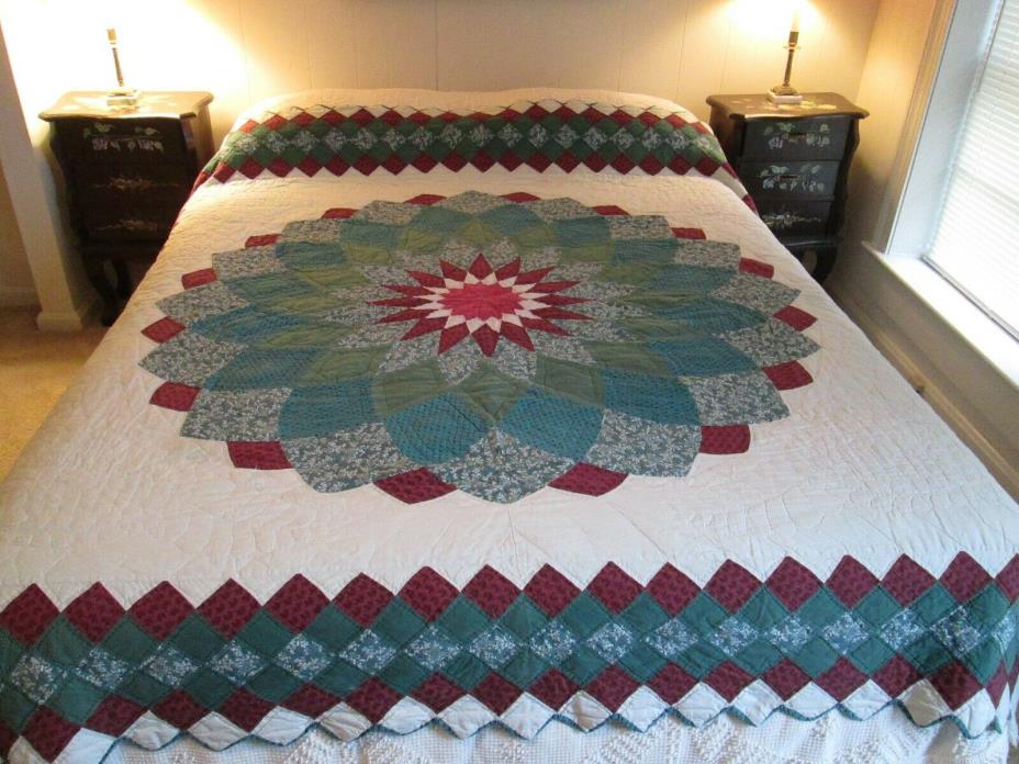 VINTAGE Starburst Quilt - Hand Quilted 81 by 81