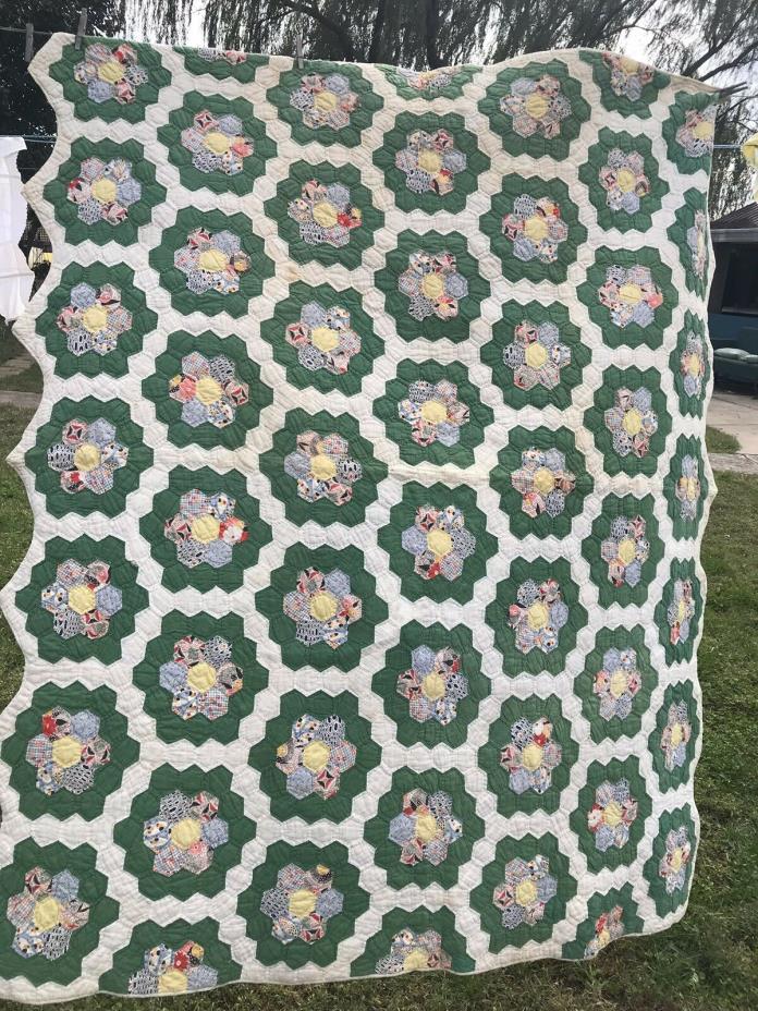 Beautiful Vintage Grandma’s Flower Garden Hand Stitched Quilt Kentucky Made